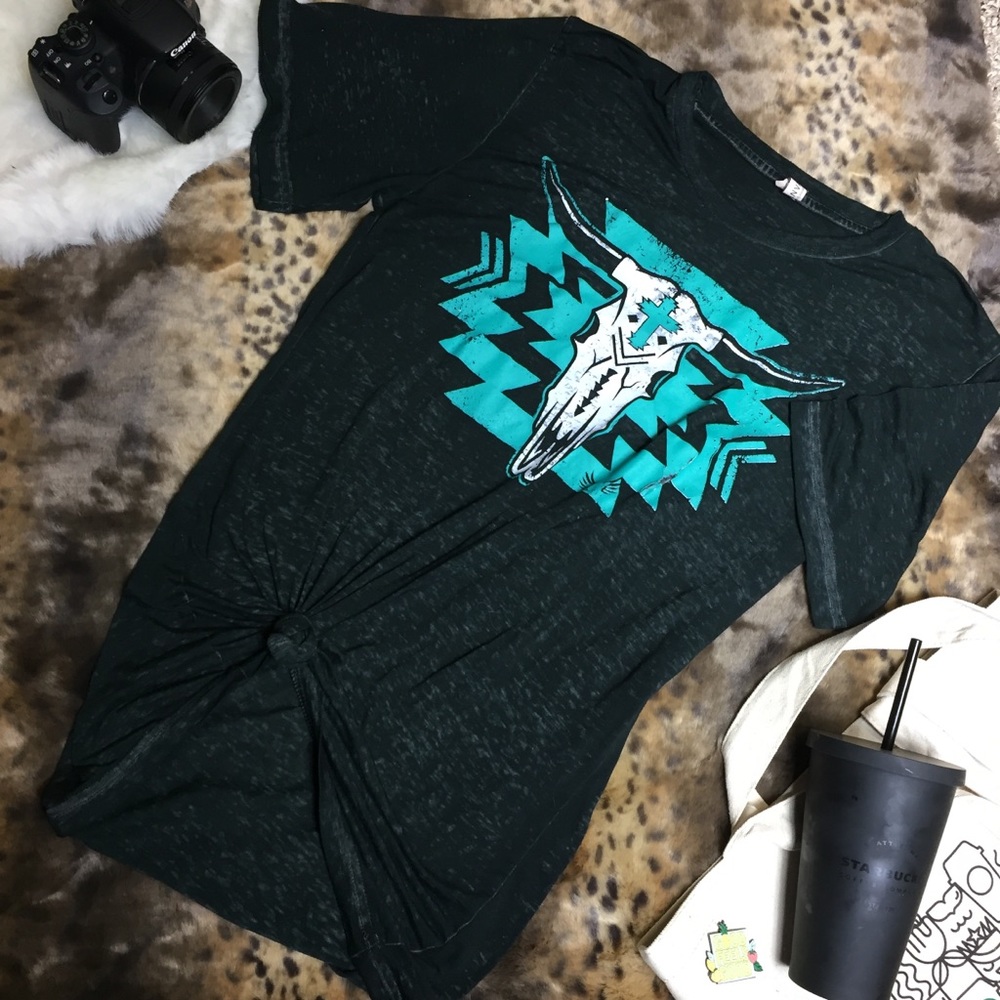 Loose fitting long horn tee